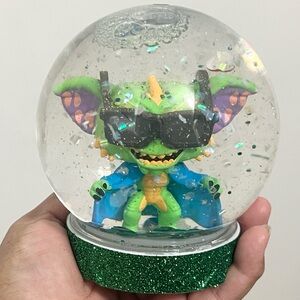 STRIPE Gremlins Snow Globe